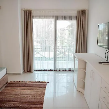 Umayra Boutique Hotel *